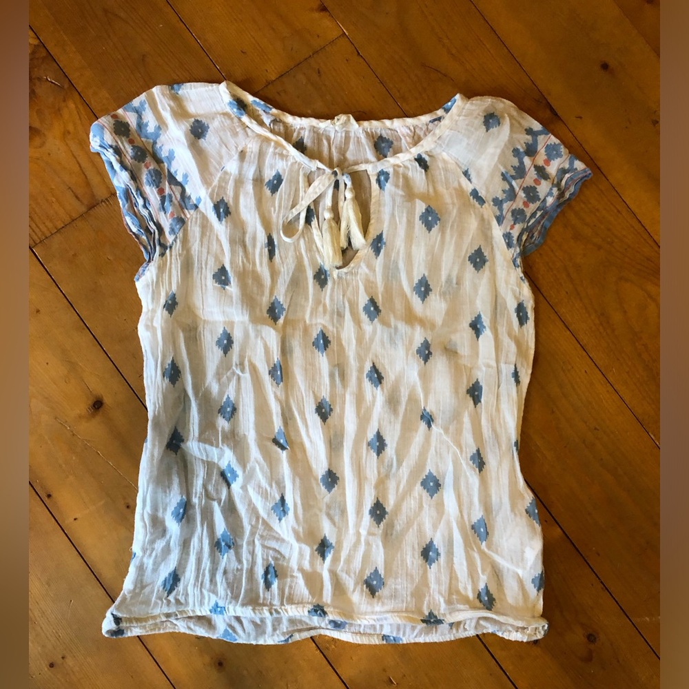 )Must bundle)White cotton native print shirt - Picture 2 of 4